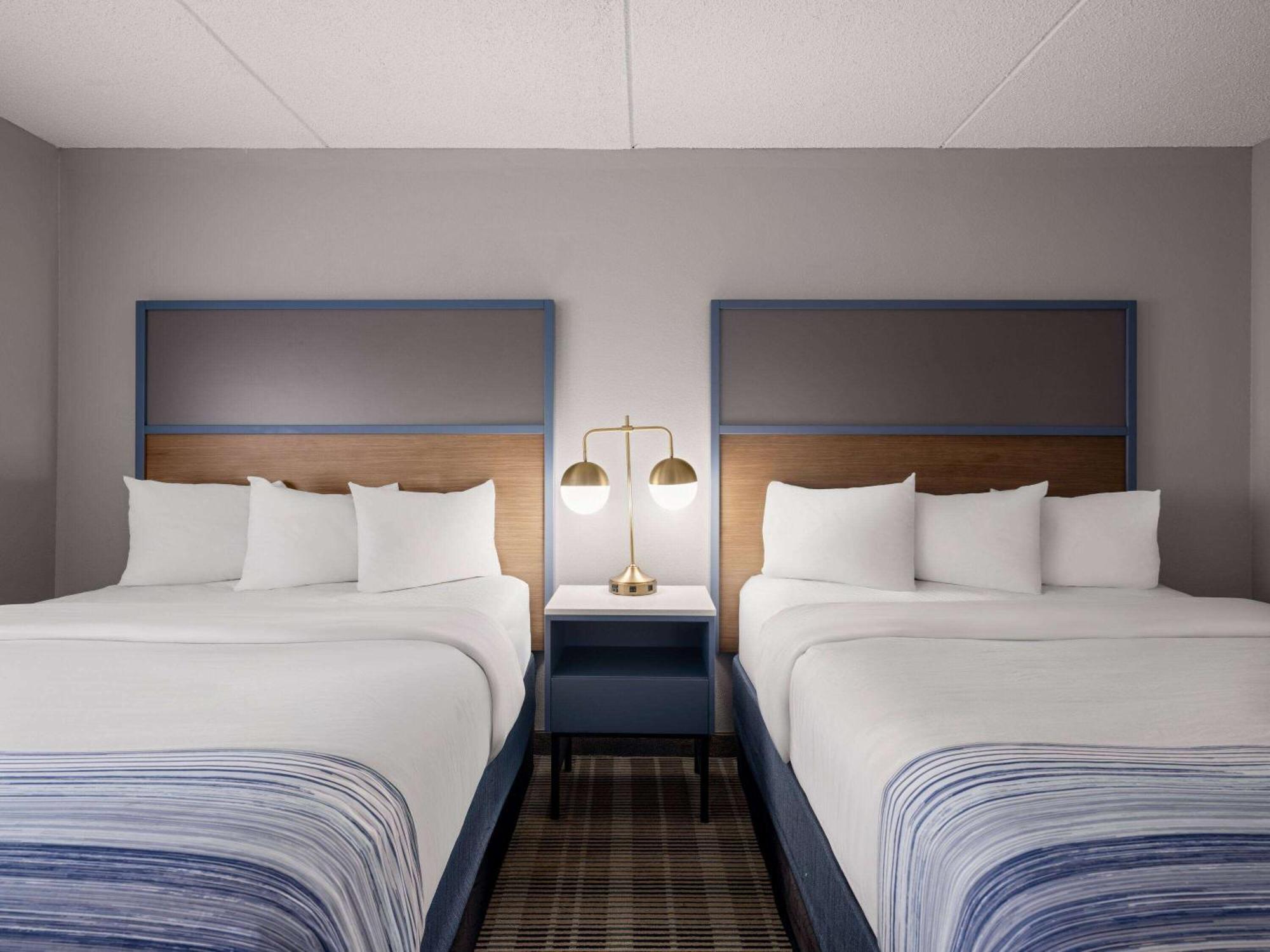 Americinn By Wyndham Shakopee Near Canterbury Park Exterior photo