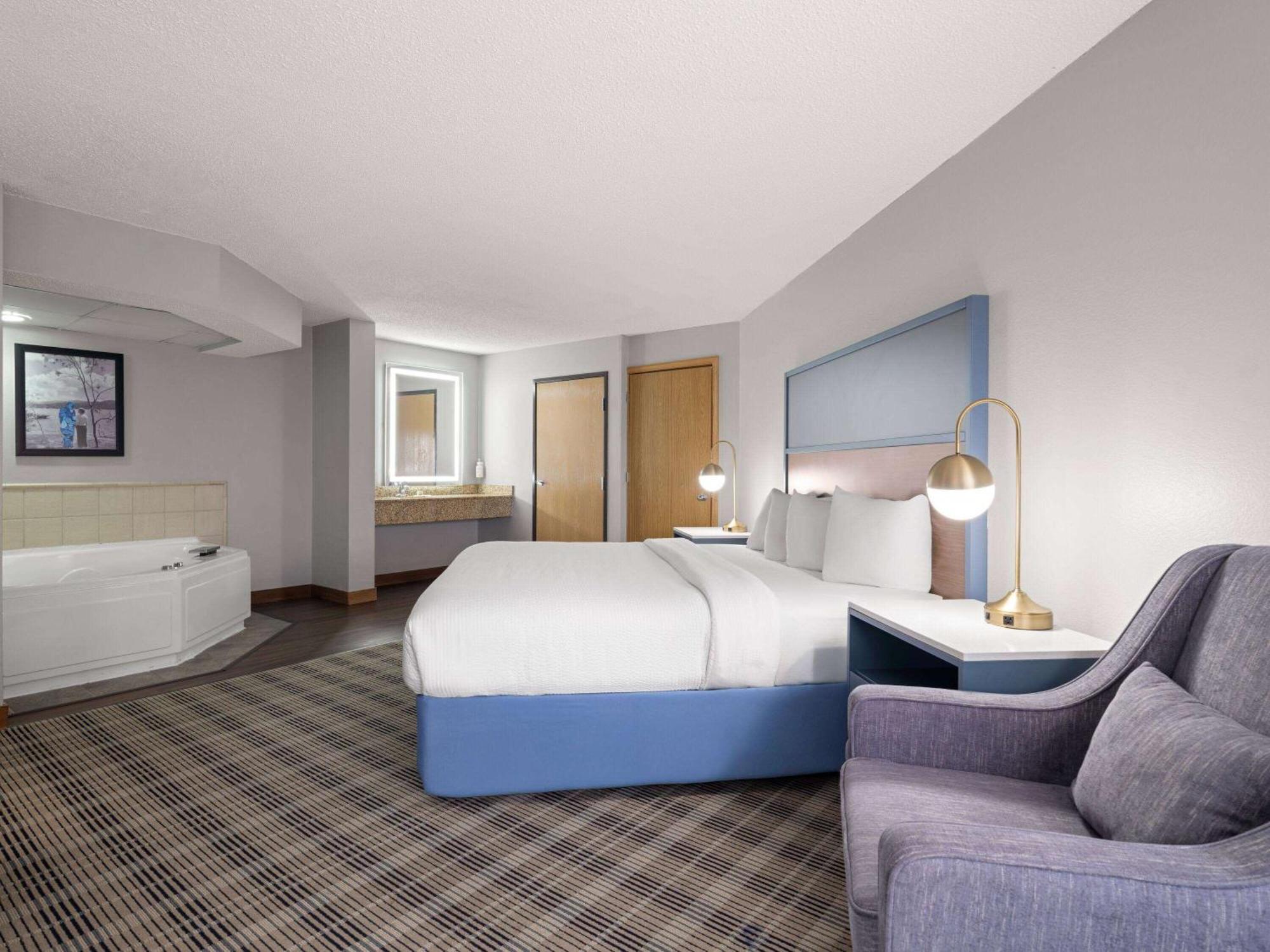 Americinn By Wyndham Shakopee Near Canterbury Park Exterior photo